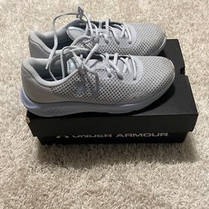 under armor shoes. running shoes. new condition